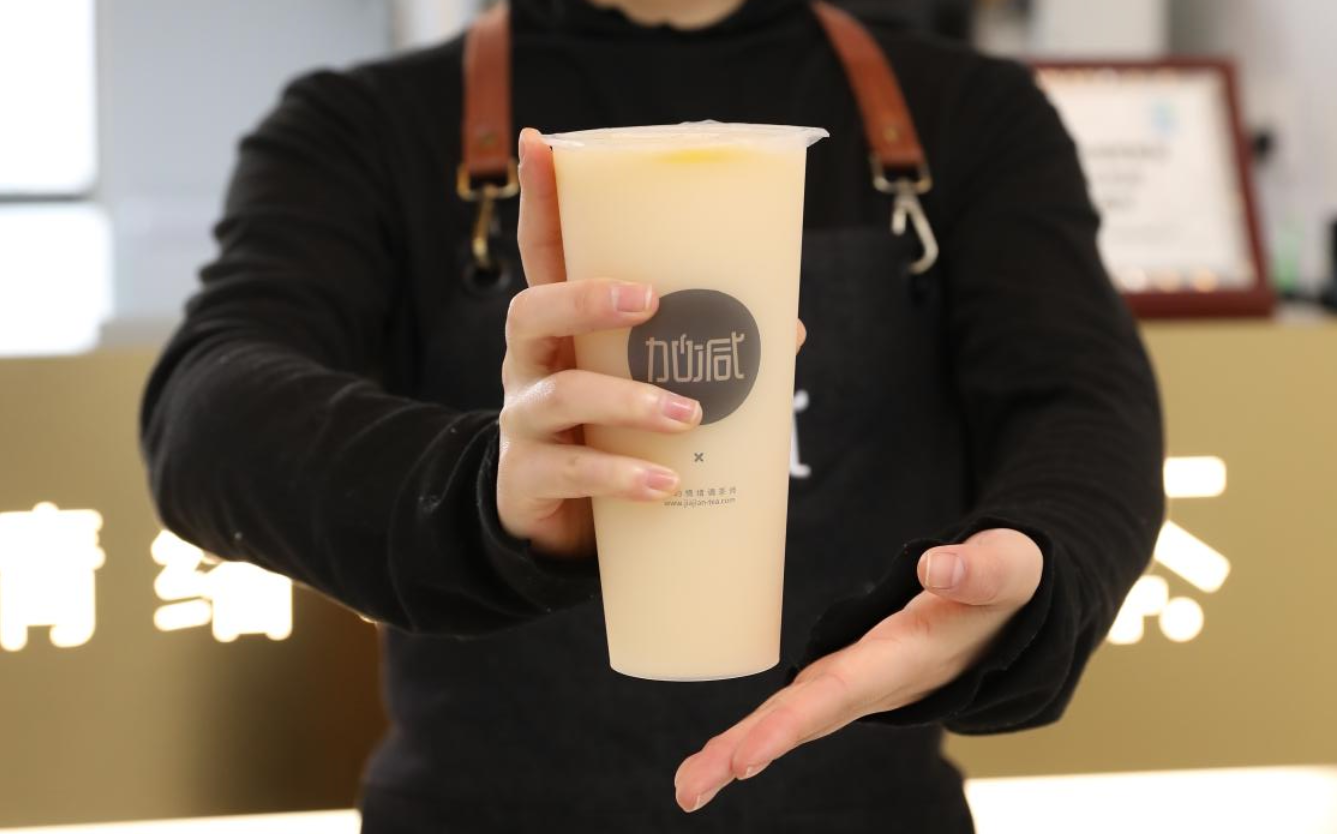 开云茶饮：为何奶茶行业都热衷于开校园店