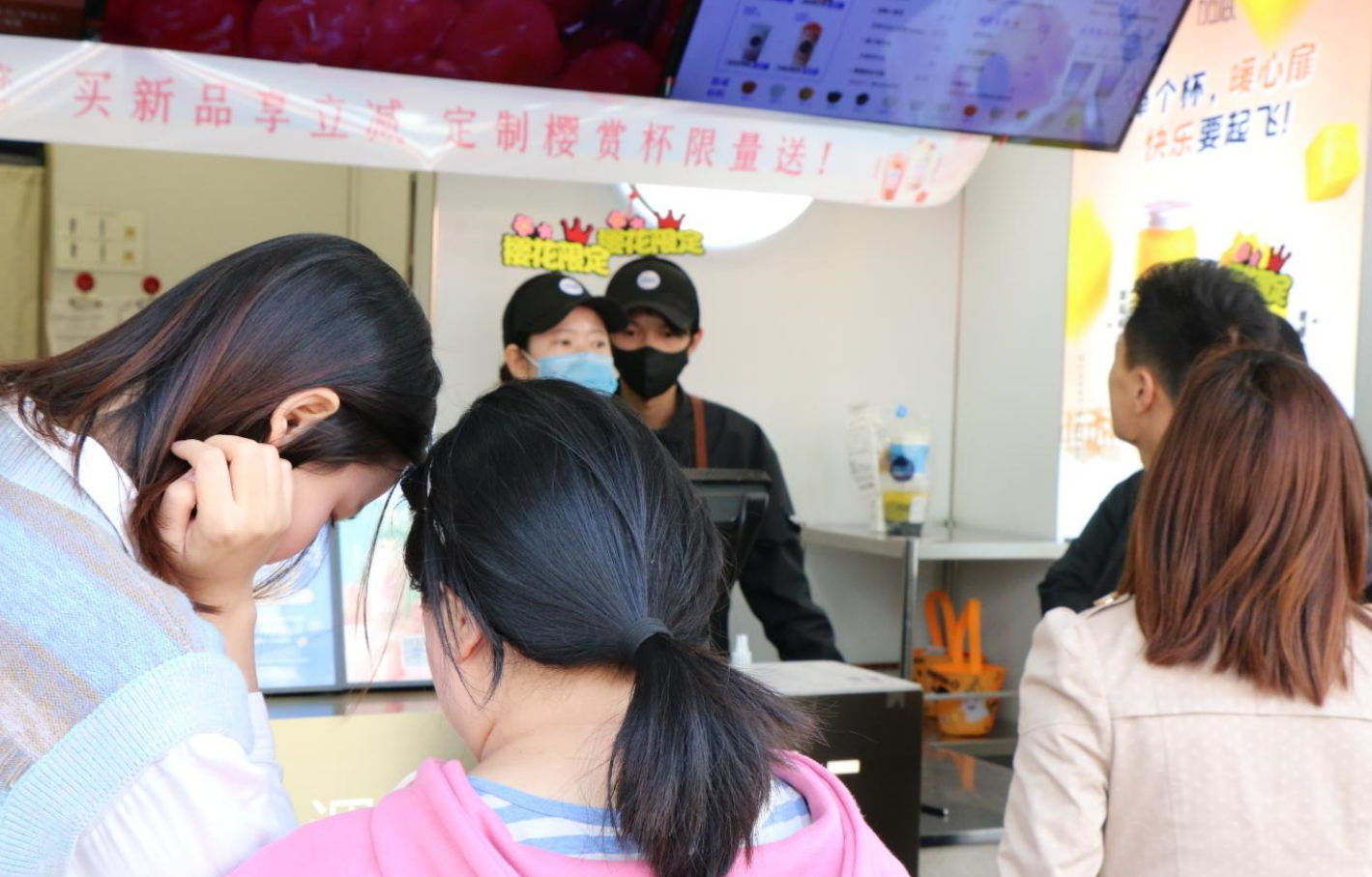 开云奶茶：一家奶茶店的发展需要重点关注哪两个问题
